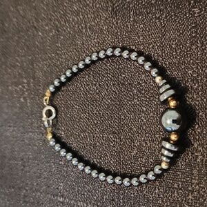 WOOMENS HEMATITE 7.5 BEAUTIFUL BRACELET.